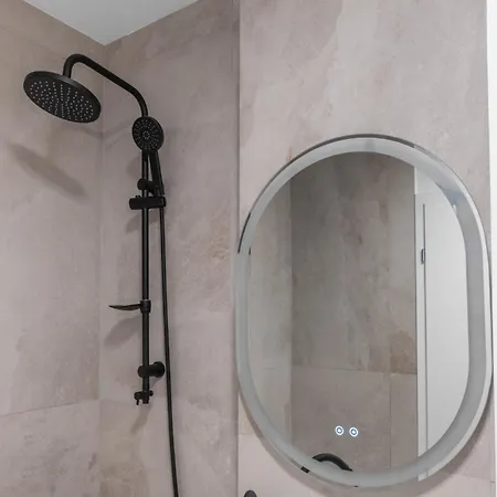 Apartament Halfofme Bucureşti