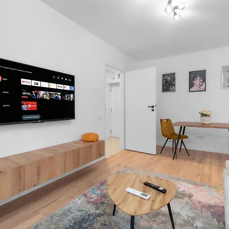 Halfofme Apartament Bukareszt